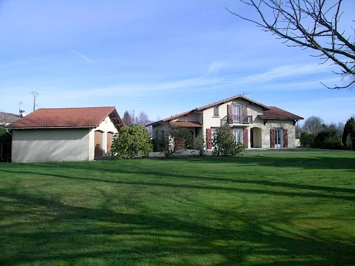 MAISON DE 171 m2 - HORSARRIEU - 1