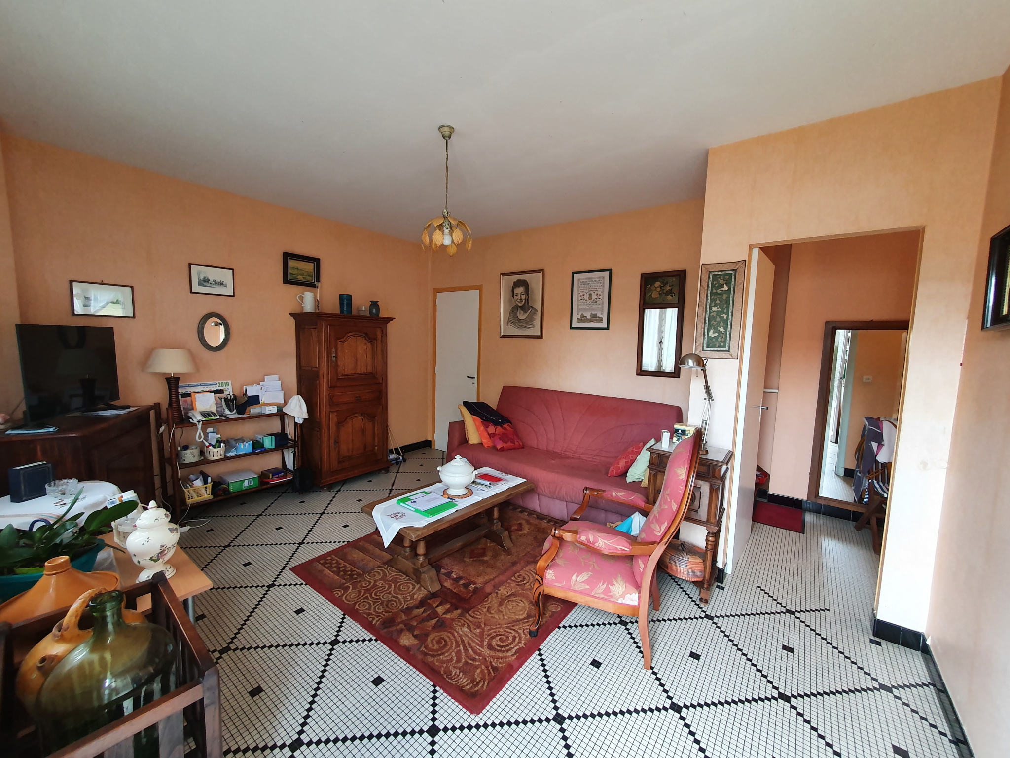 Photo 1