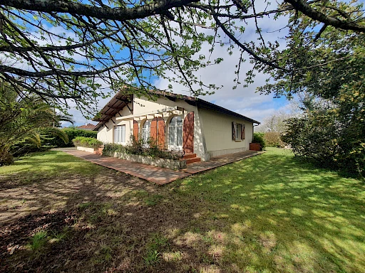 A Hagetmau Maison 140 m2 sur un  Terrain 1530 m2 - 1