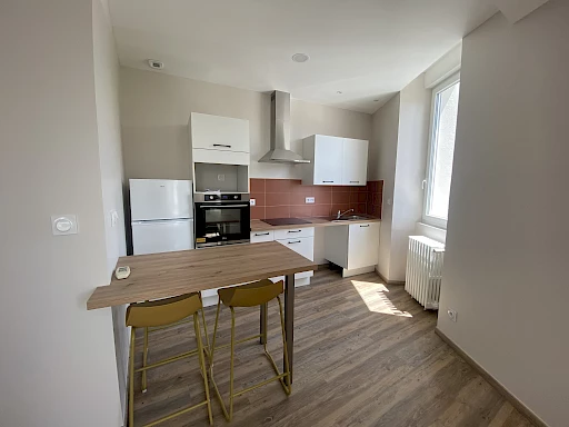 APPARTEMENT T2 MEUBLE SABLAR - TOUTES CHARGES COMPRISES