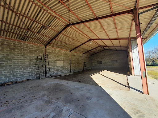 Entre ARZACQ et SAMADET, Ancien Corps de ferme avec dépendances - 2