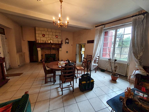 Mugron : immense maison de ville à acheter 96000 € - 2