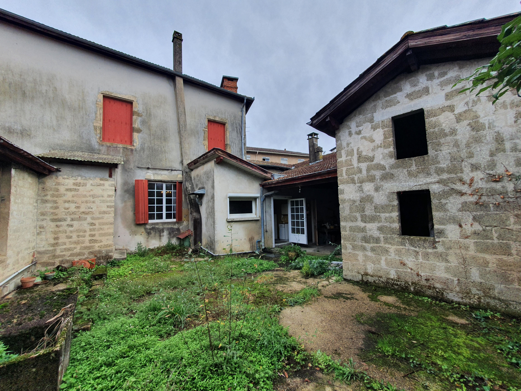 Mugron : immense maison de ville à acheter 96000 €