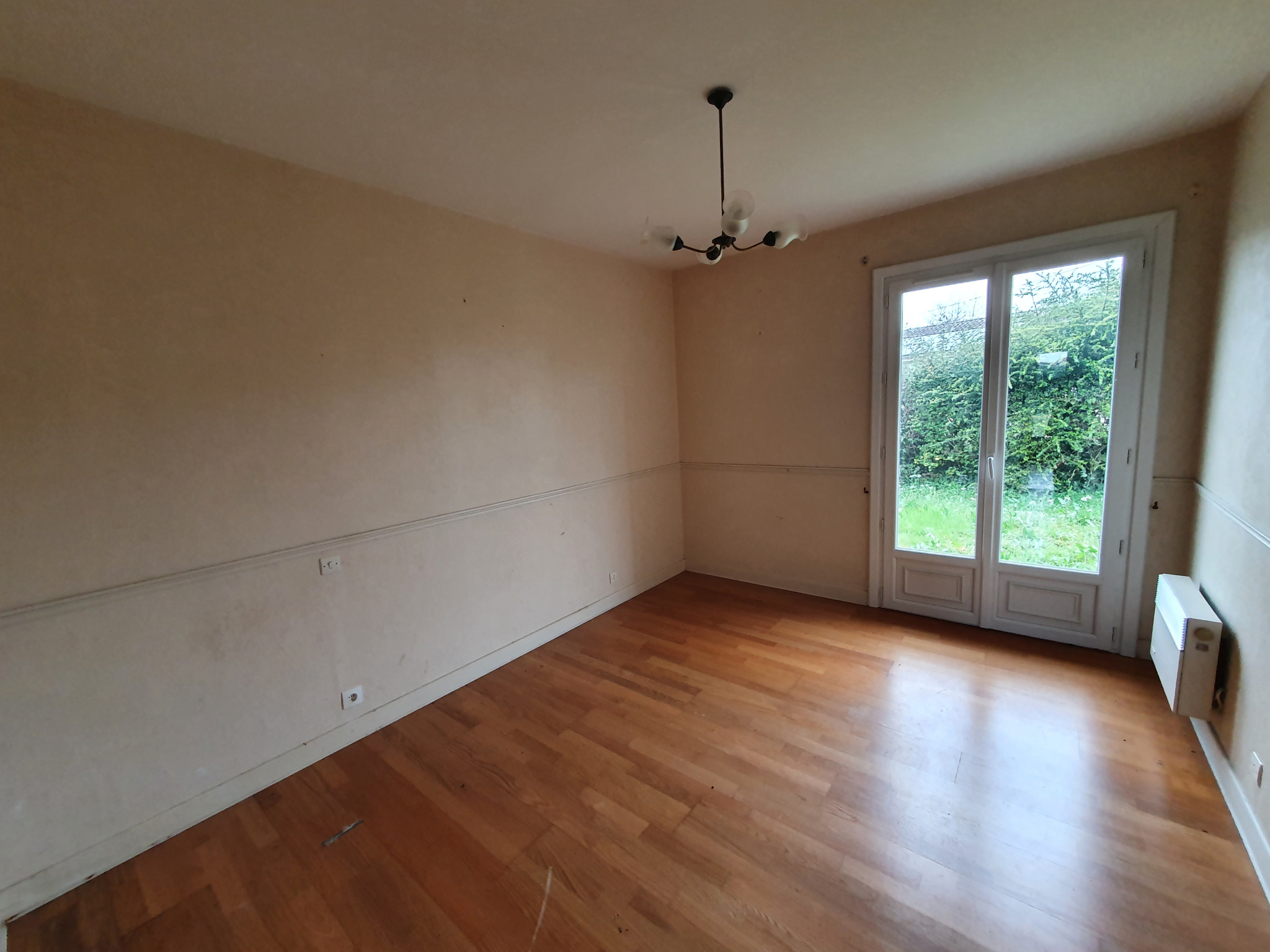 Maison de 98m2 à vendre avec 3 chambres et bureau à Hagetmau