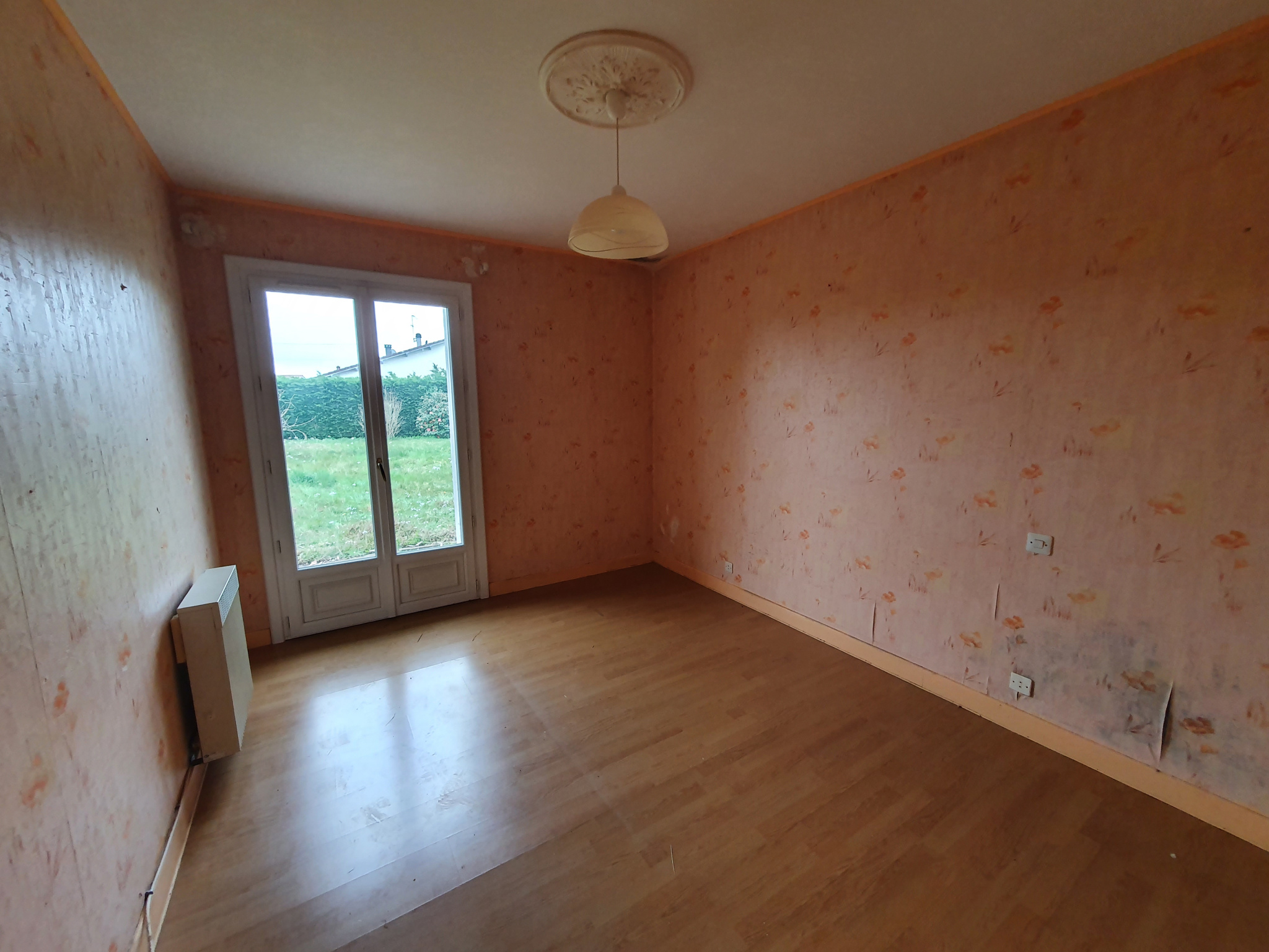 Maison de 98m2 à vendre avec 3 chambres et bureau à Hagetmau