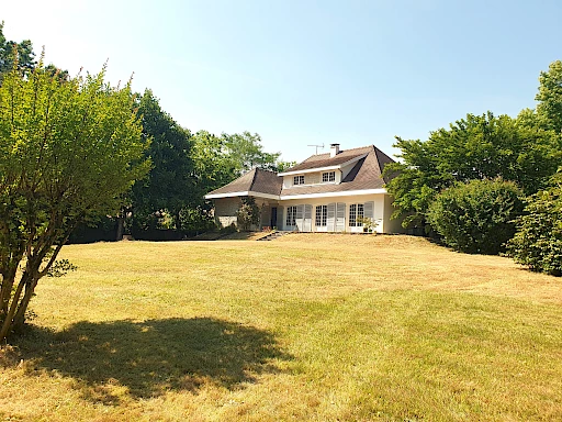 Hagetmau : maison de 209 m2 à acheter pour famille avec enfants - 1