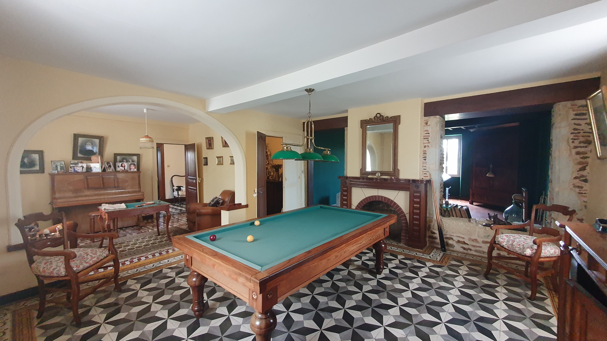 Maison de Caractère de 306 m2 Hab, proche de Hagetmau
